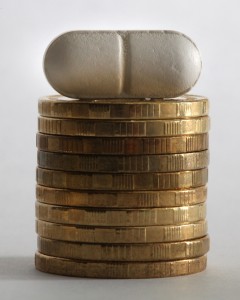 На жизненно важные лекарства цены растут медленнее, чем на препараты, не включенные в этот перечень. Фото: Коллаж "РГ"